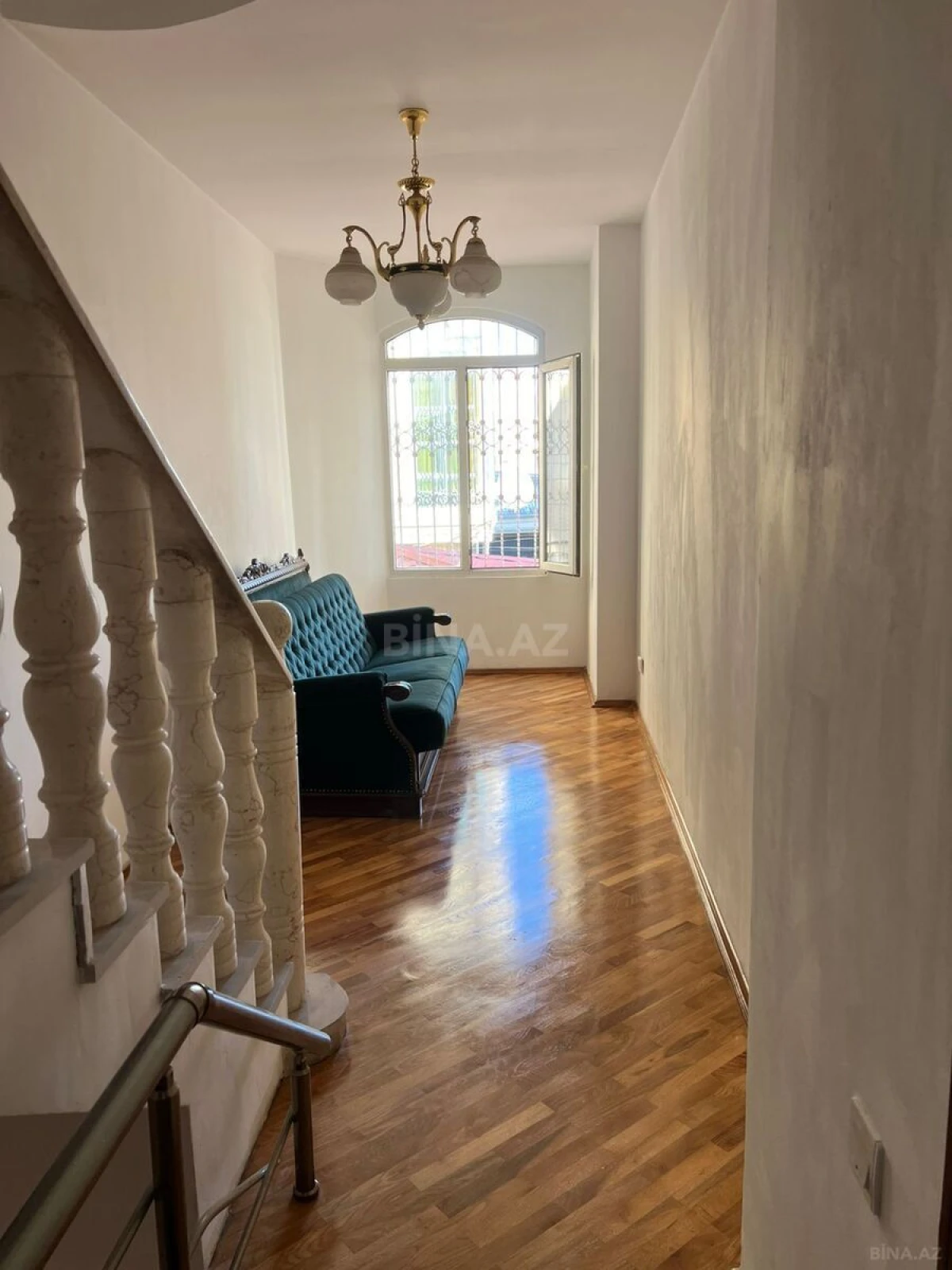 Kirayə verilir 9 otaqlı həyət evi 600 m²