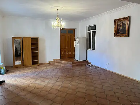 Kirayə verilir 9 otaqlı həyət evi 600 m²