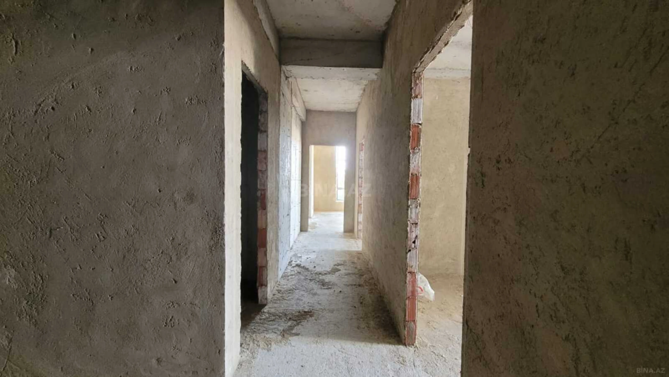 Satılır 3 otaqlı mənzil 117 m²
