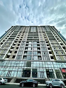 Satılır 3 otaqlı mənzil 117 m²