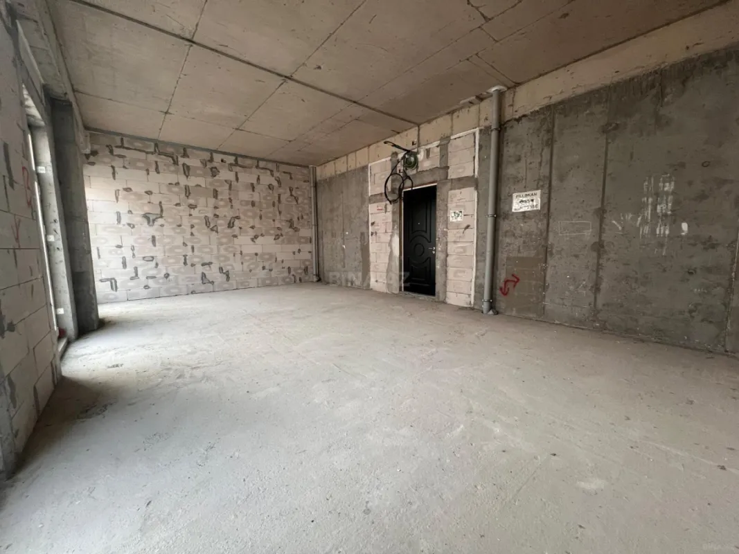 Satılır 2 otaqlı mənzil 90.5 m²