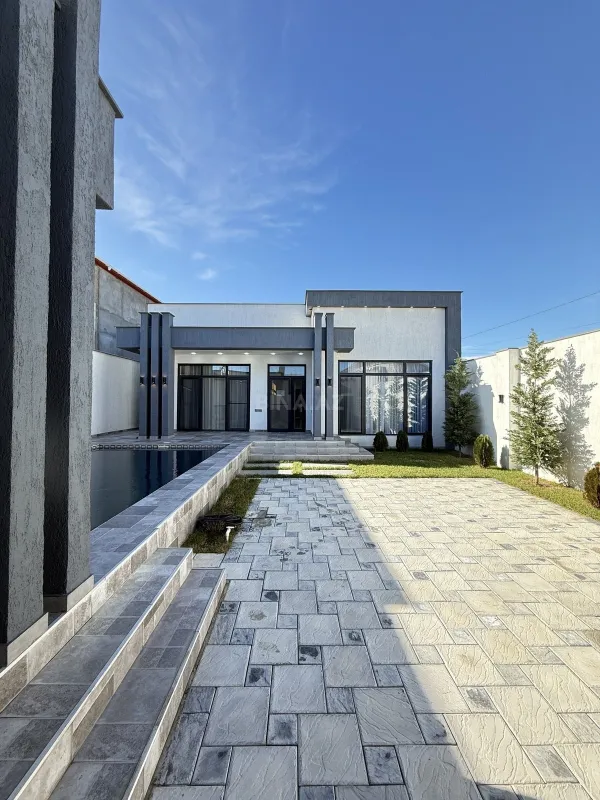 Satılır 4 otaqlı həyət evi 165 m²