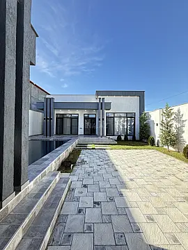 Satılır 4 otaqlı həyət evi 165 m²