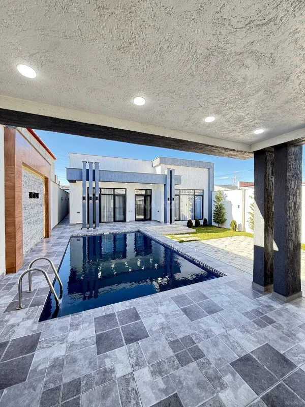 Satılır 4 otaqlı həyət evi 165 m²