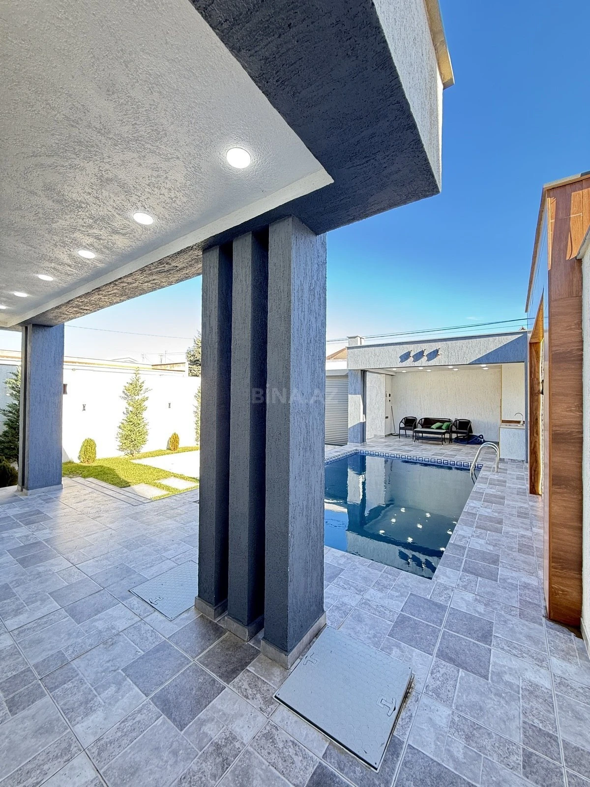 Satılır 4 otaqlı həyət evi 165 m²