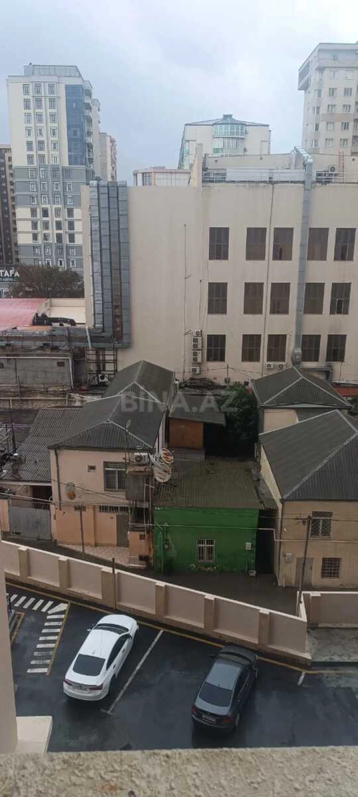 Satılır 2 otaqlı mənzil 105 m²
