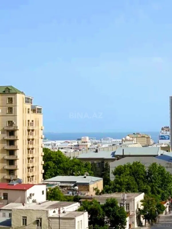 Satılır 3 otaqlı mənzil 148 m²