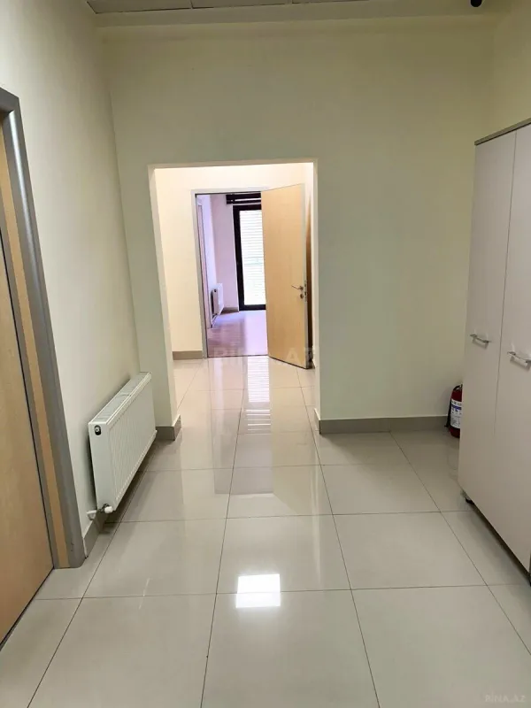 Kirayə verilir 4 otaqlı ofis 148 m²