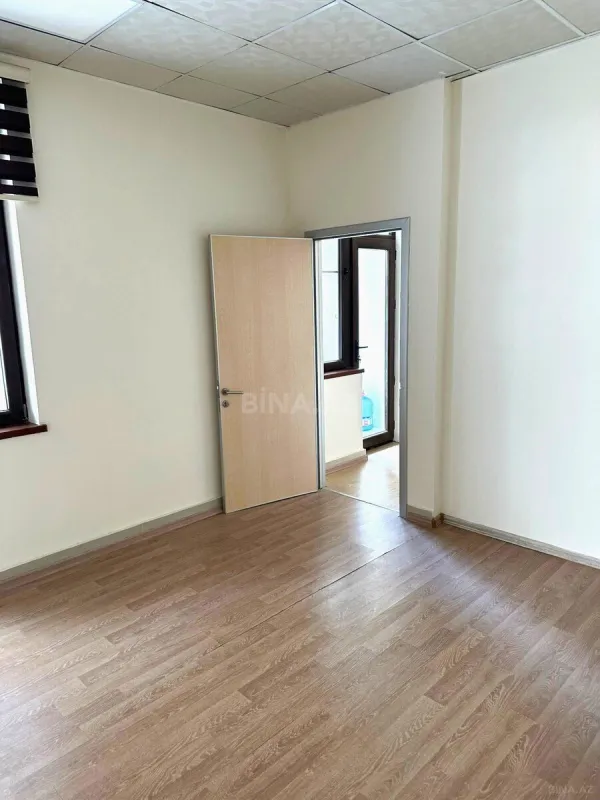 Kirayə verilir 4 otaqlı ofis 148 m²