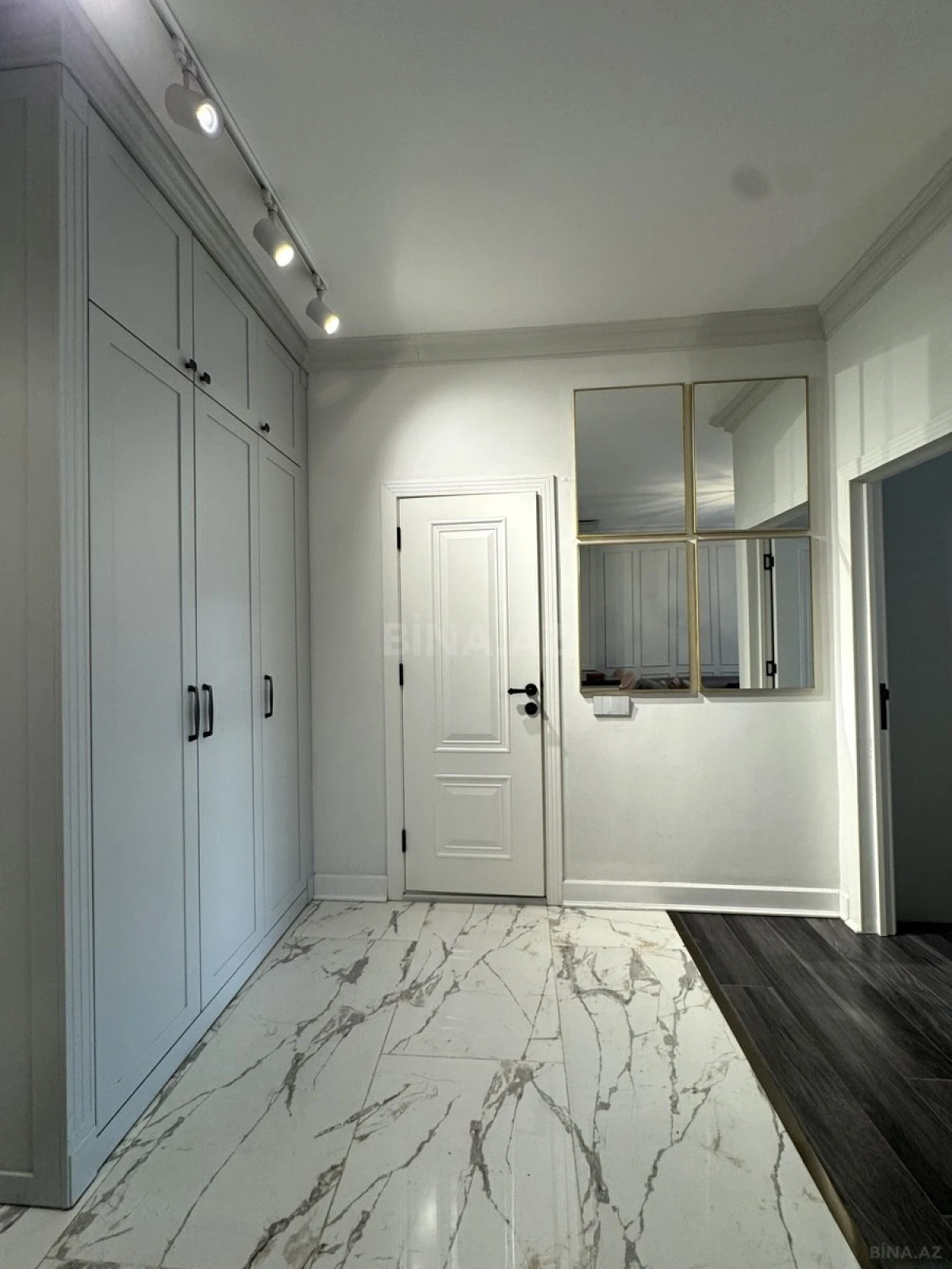 Kirayə verilir 2 otaqlı mənzil 65 m²