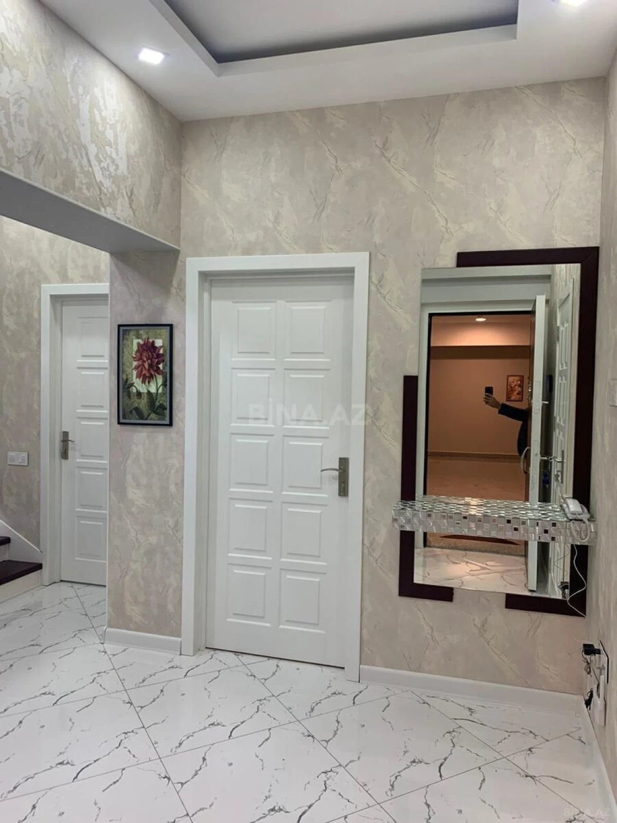 Kirayə verilir 3 otaqlı mənzil 150 m²