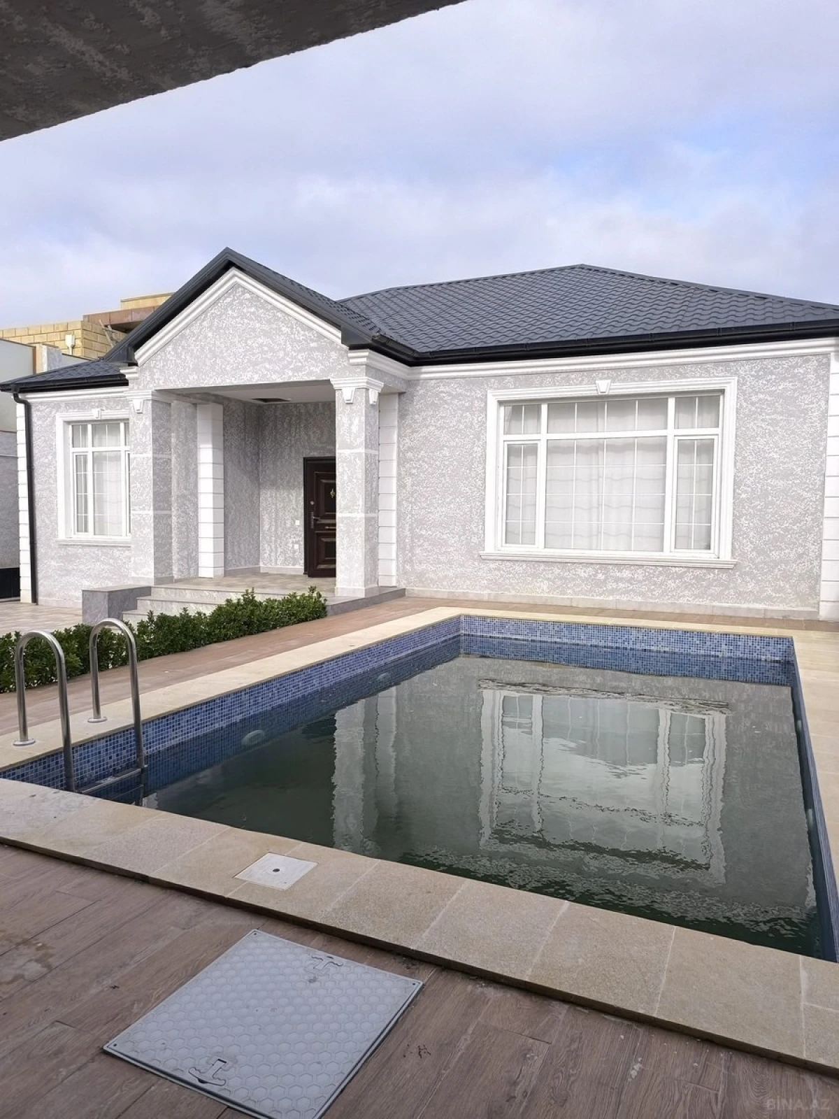 Satılır 4 otaqlı həyət evi 170 m²