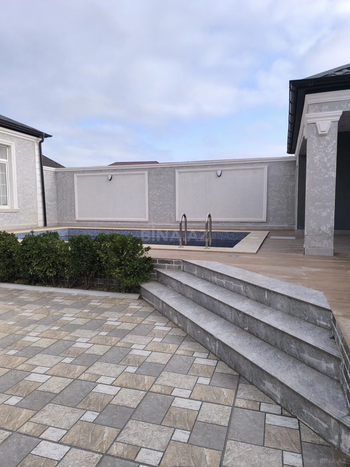 Satılır 4 otaqlı həyət evi 170 m²