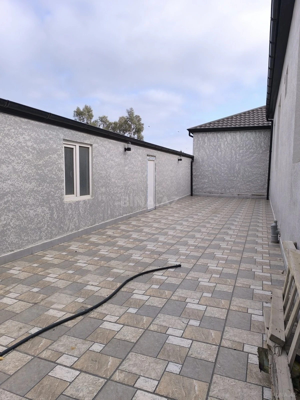 Satılır 4 otaqlı həyət evi 170 m²