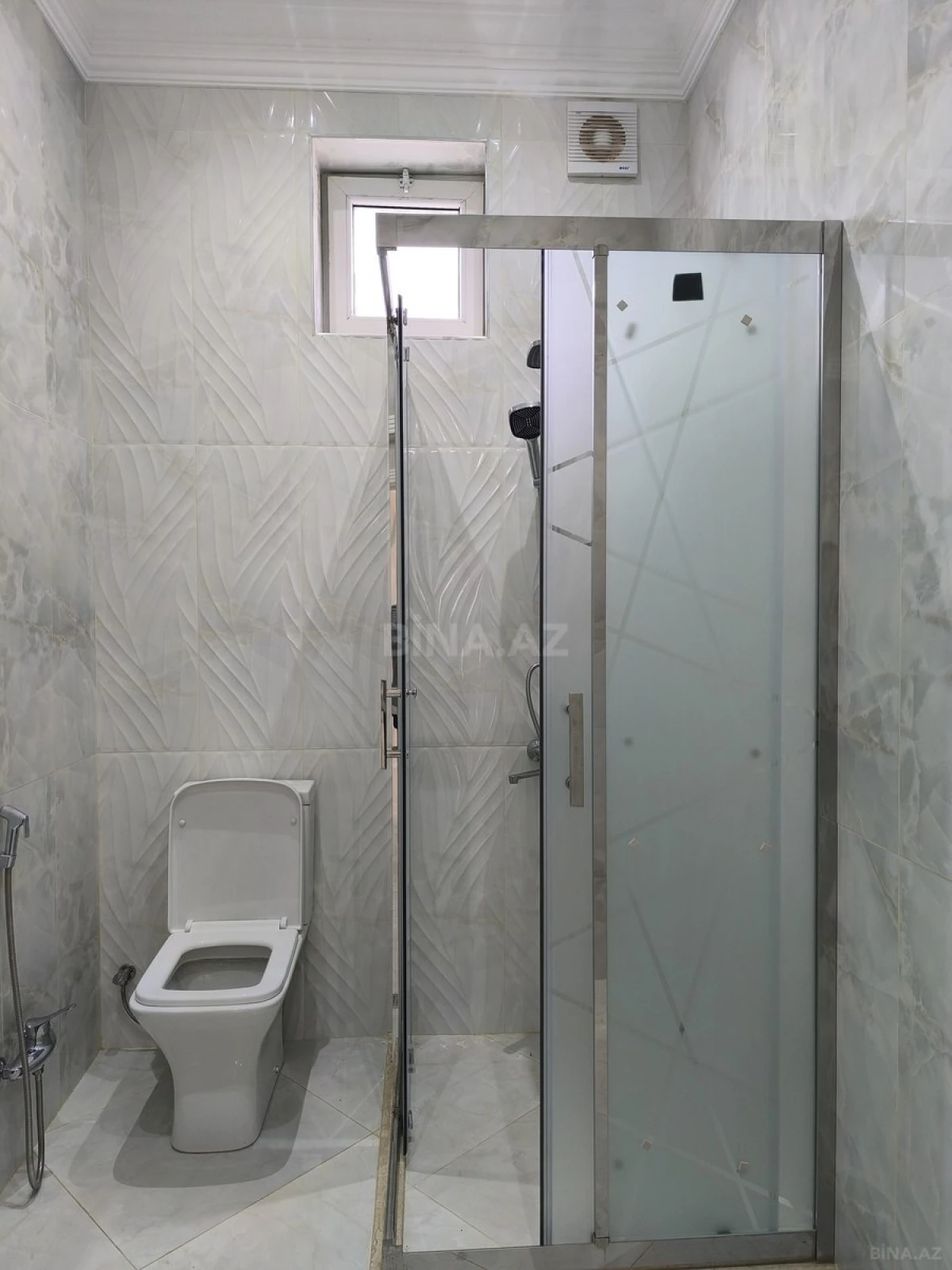 Satılır 4 otaqlı həyət evi 170 m²