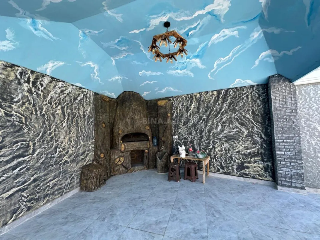 Satılır 6 otaqlı həyət evi 330 m²