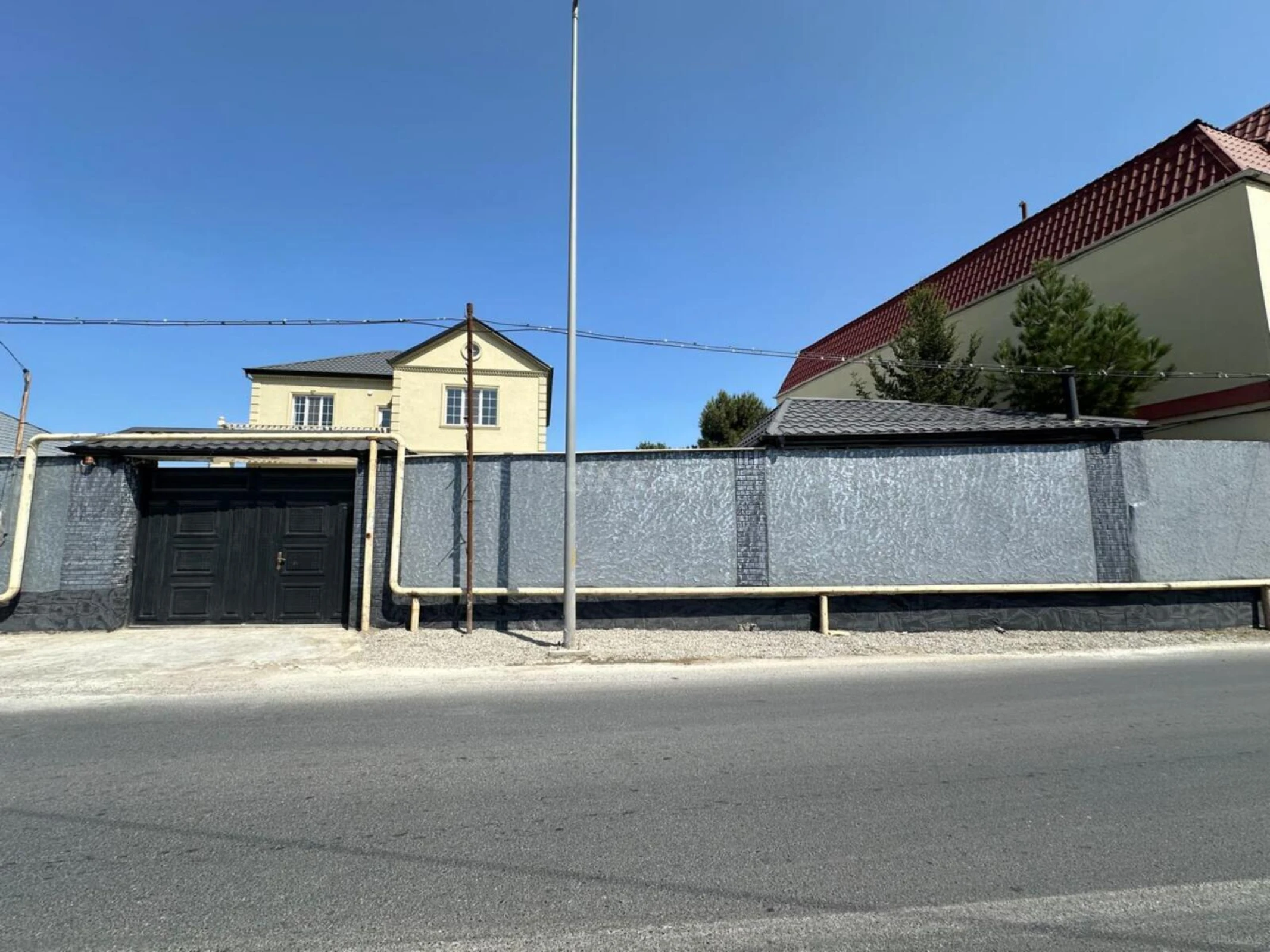 Satılır 6 otaqlı həyət evi 330 m²