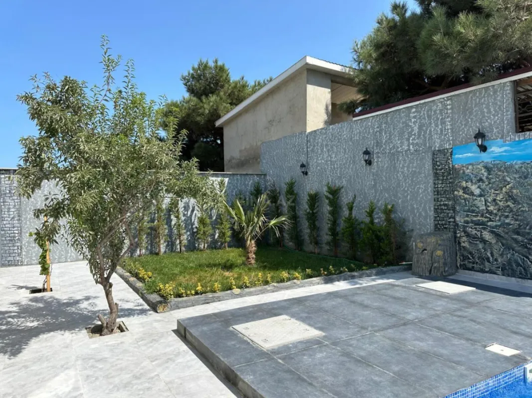 Satılır 6 otaqlı həyət evi 330 m²