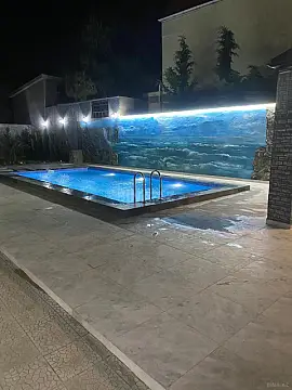 Satılır 6 otaqlı həyət evi 330 m²