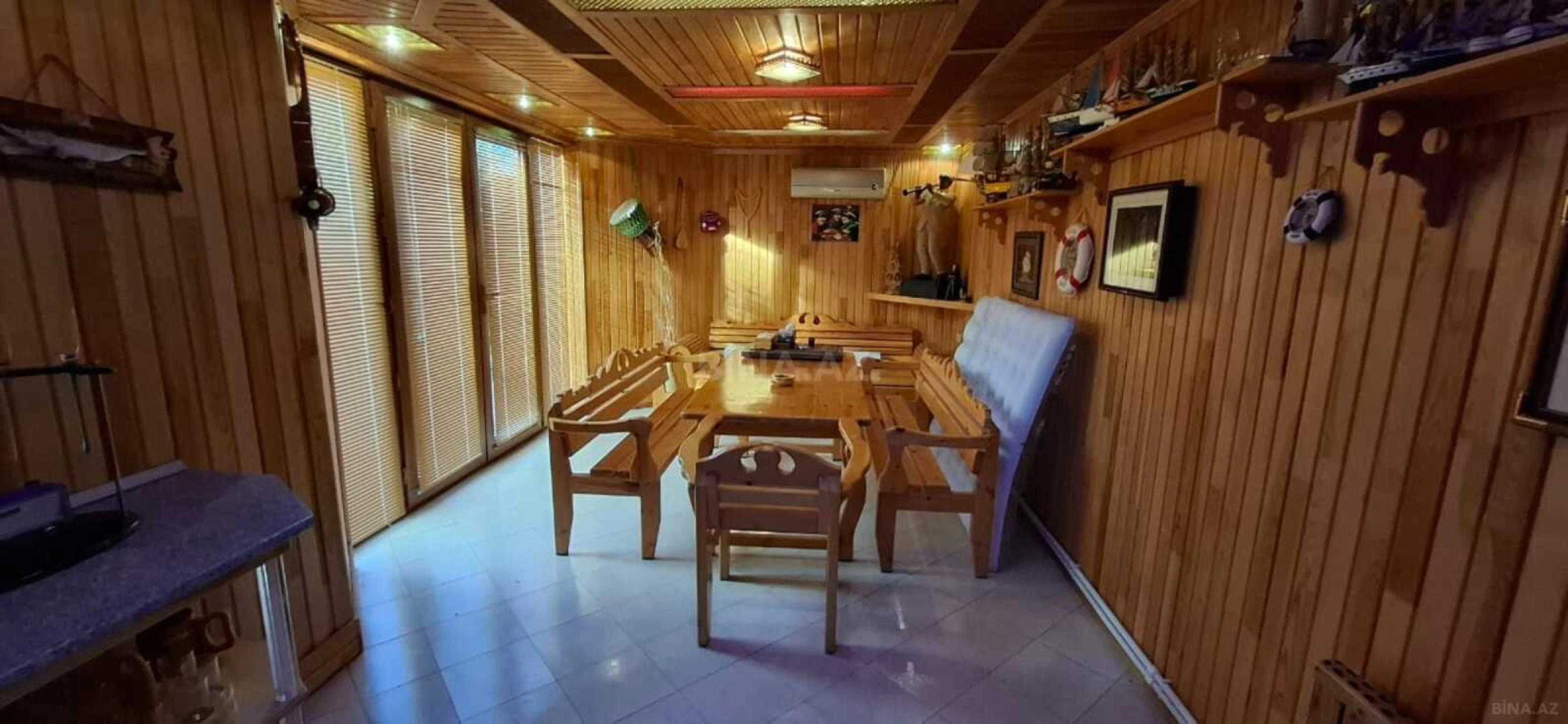 Satılır 6 otaqlı həyət evi 300 m²