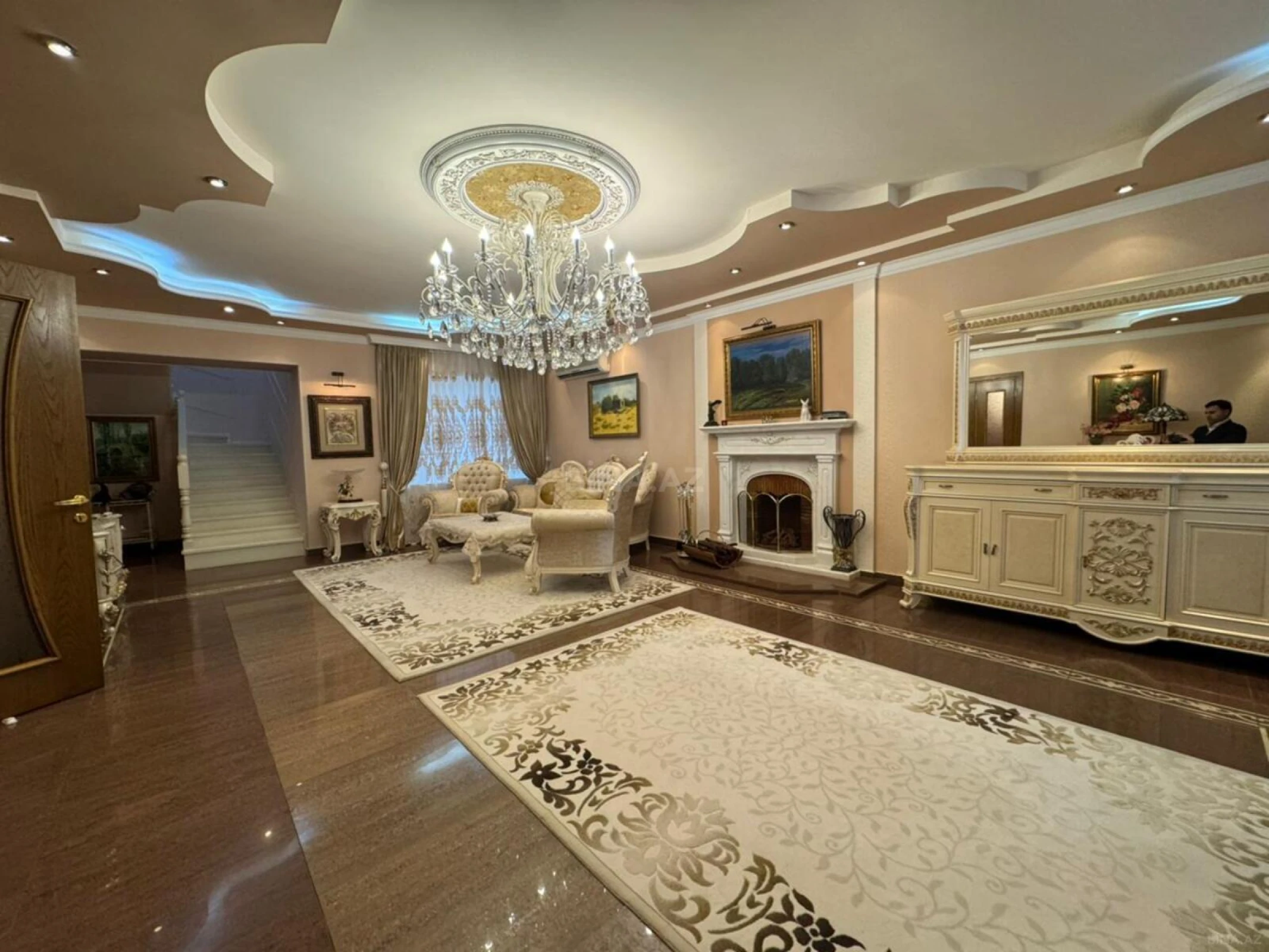 Satılır 6 otaqlı həyət evi 300 m²