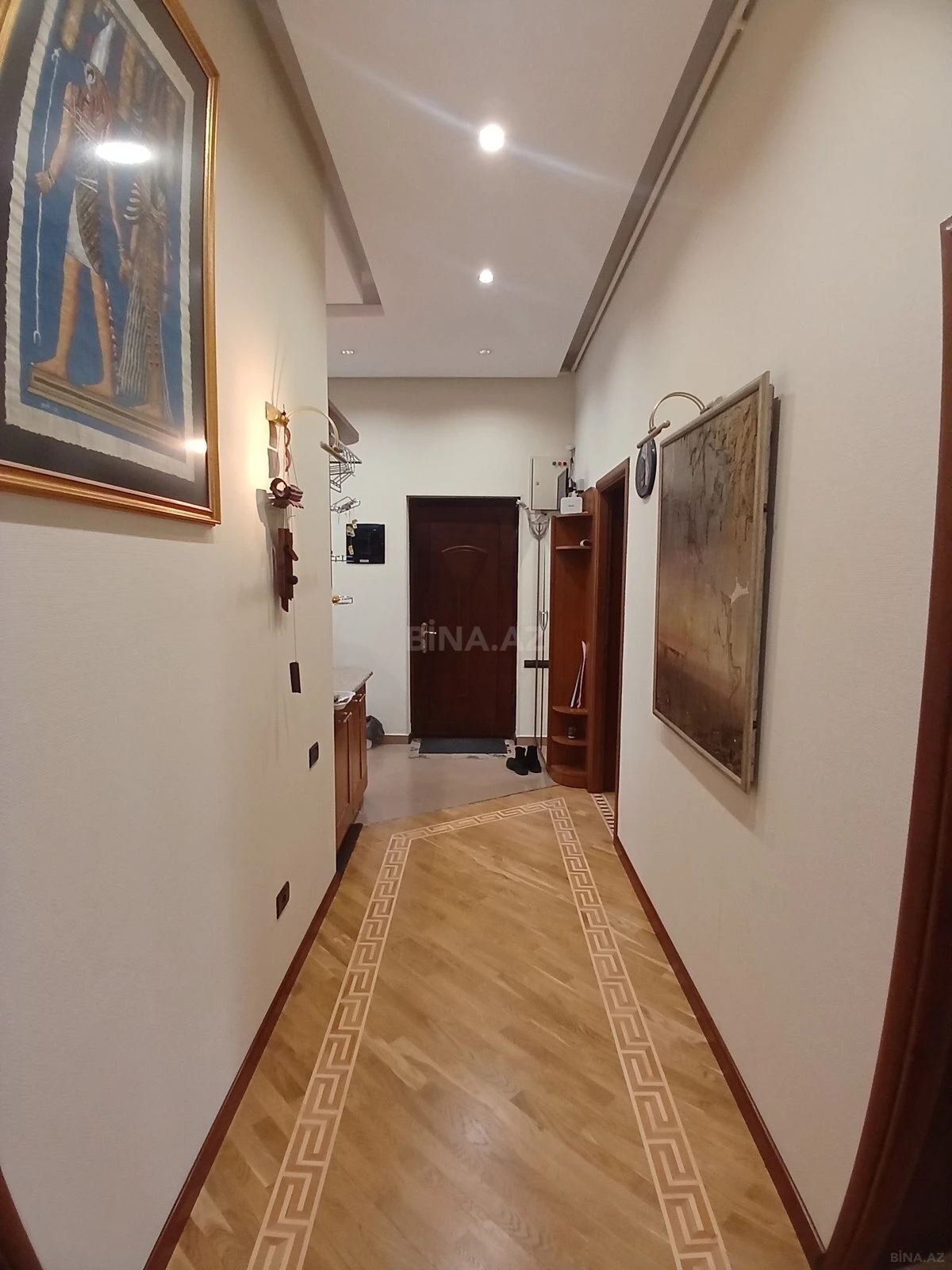 Satılır 3 otaqlı mənzil 110 m²
