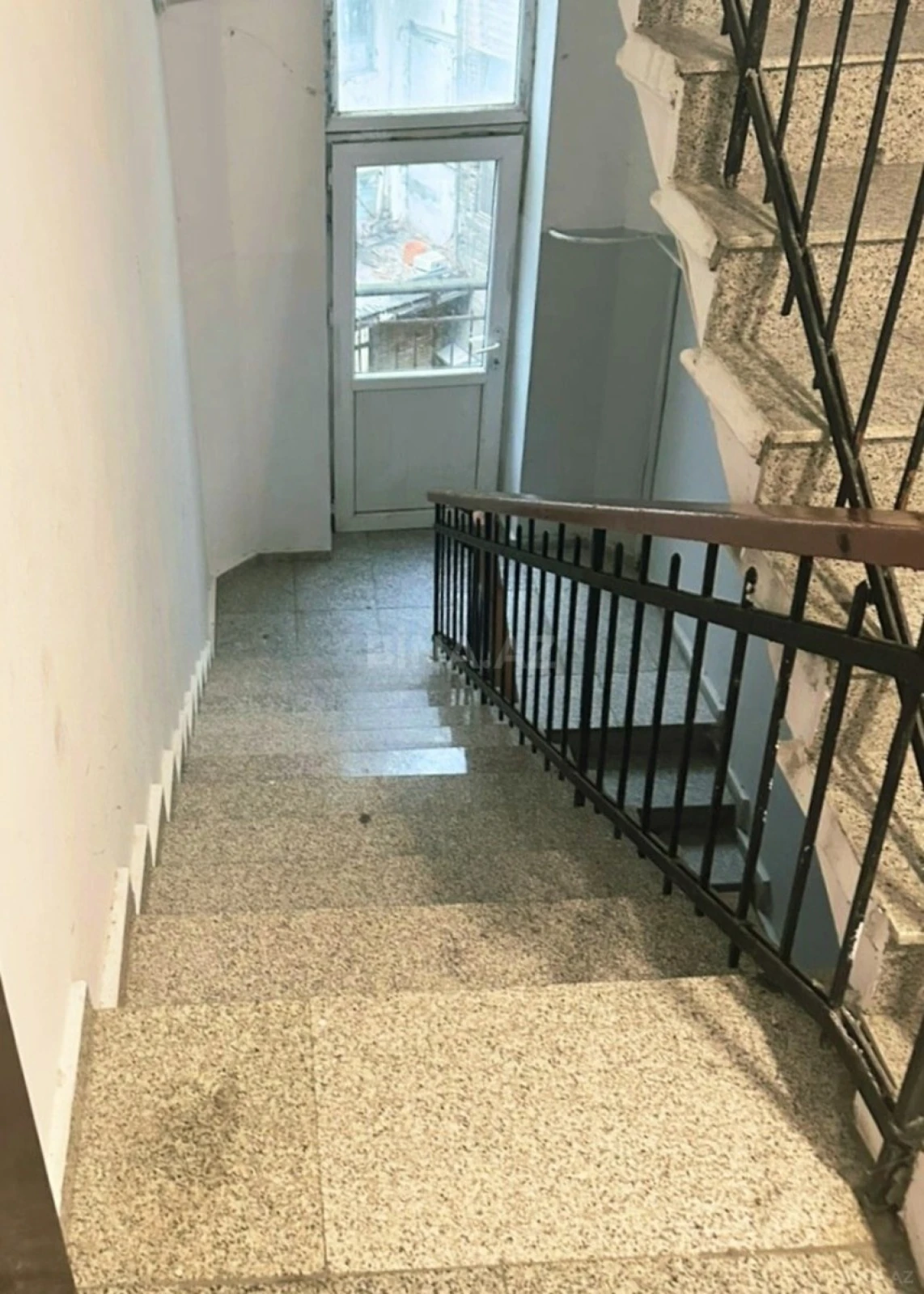 Satılır 3 otaqlı mənzil 110 m²
