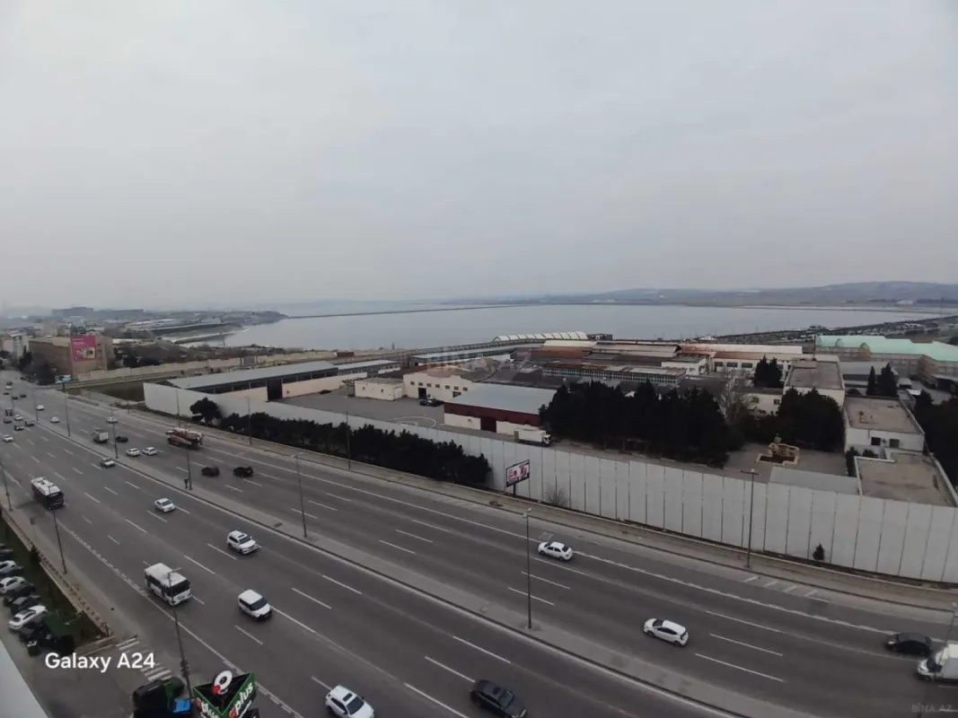 Satılır 2 otaqlı mənzil 107 m²