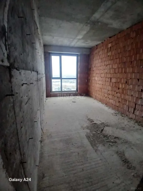 Satılır 2 otaqlı mənzil 107 m²