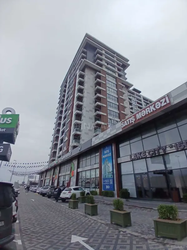 Satılır 2 otaqlı mənzil 107 m²
