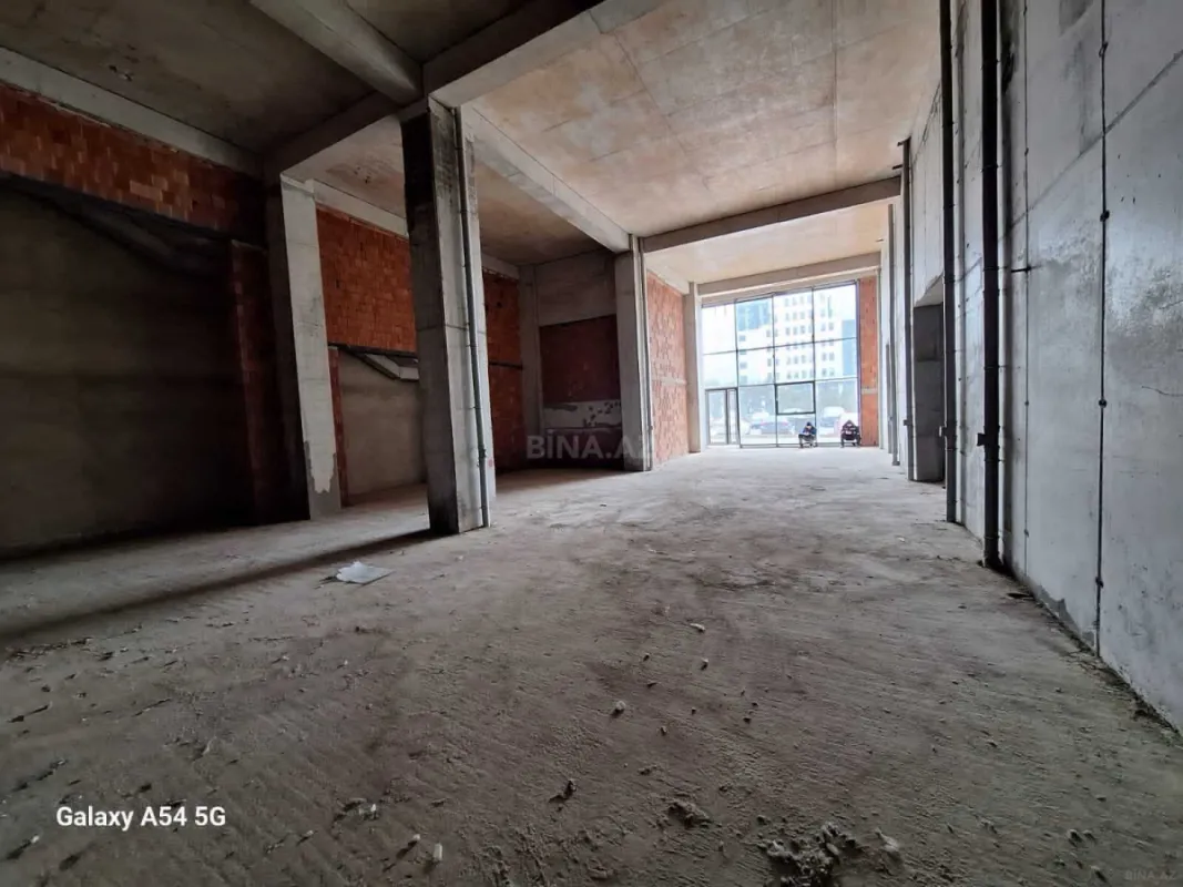 Satılır obyekt 220 m²