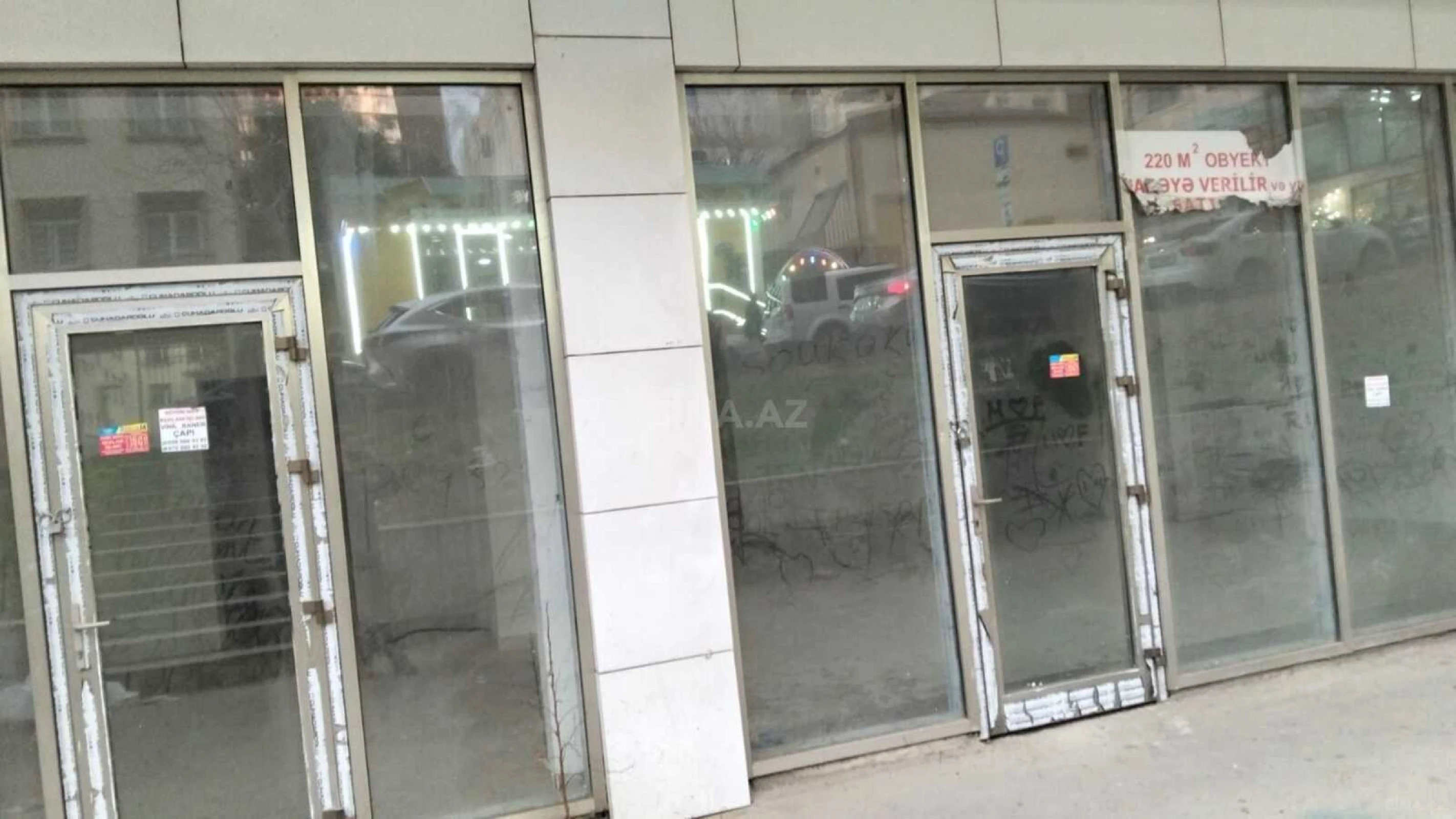 Satılır obyekt 220 m²