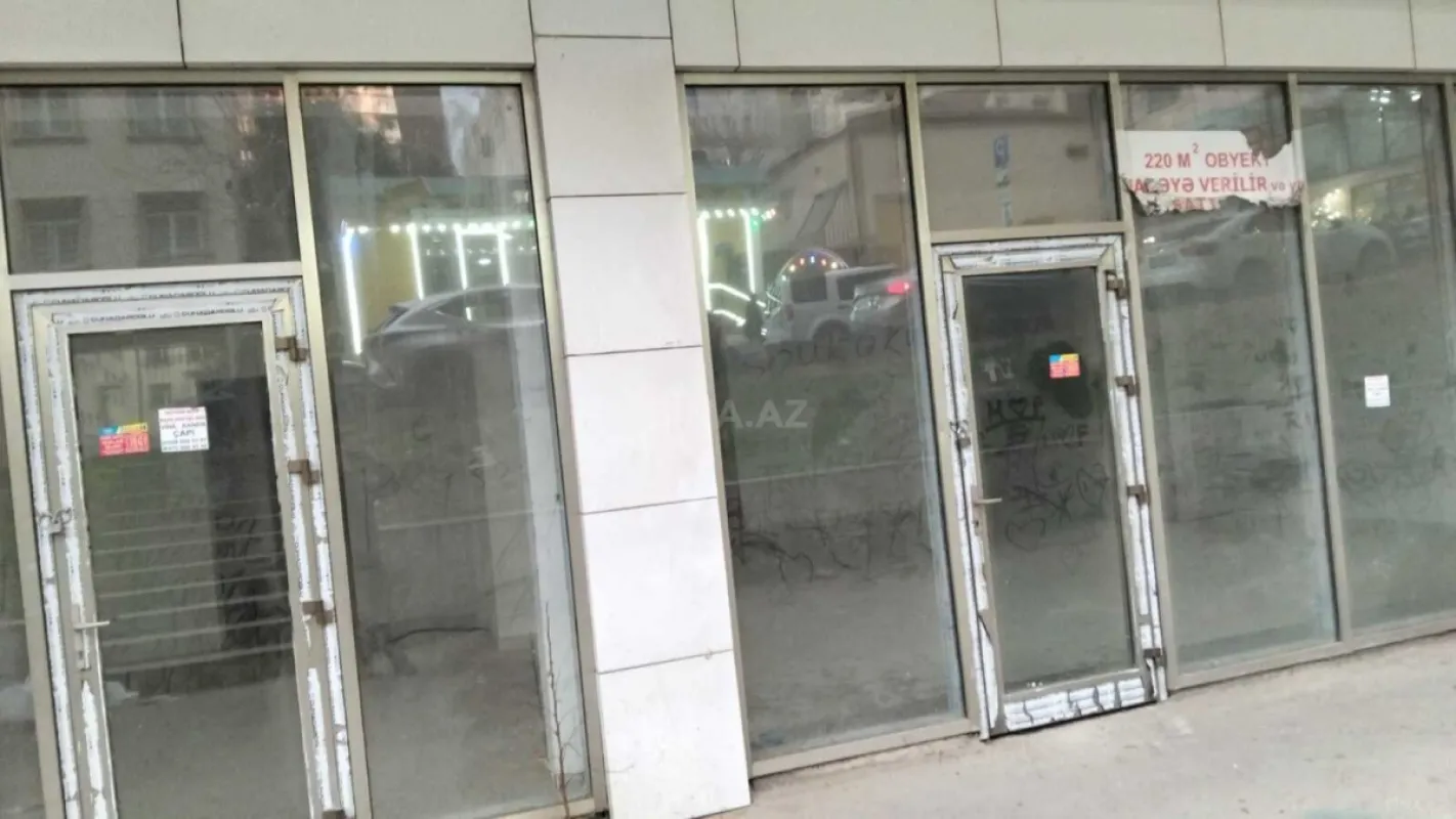 Satılır obyekt 220 m²