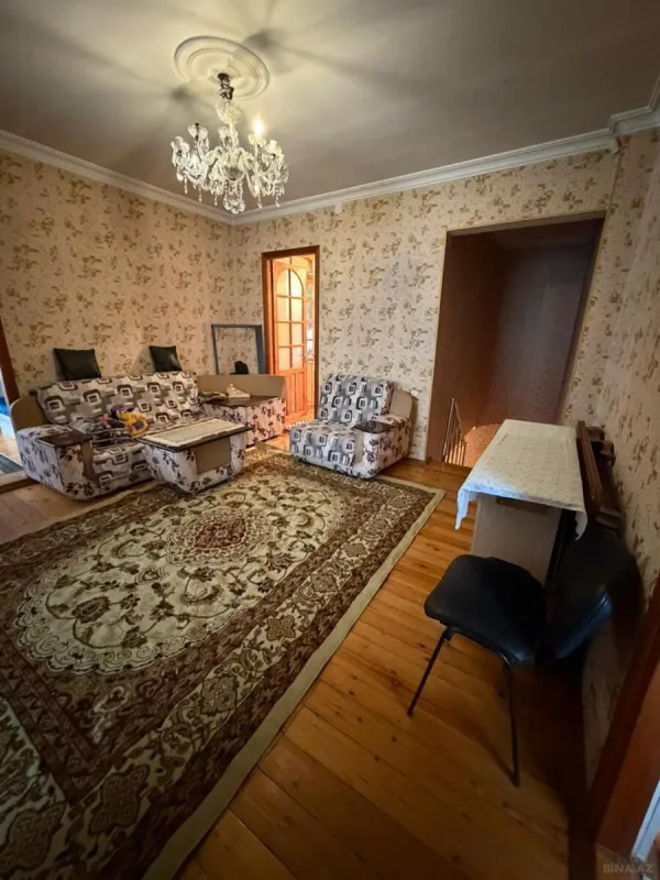Satılır 7 otaqlı həyət evi 220 m²