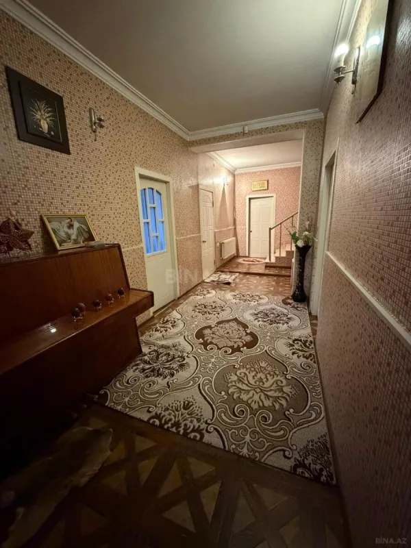 Satılır 7 otaqlı həyət evi 220 m²