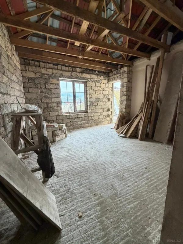 Satılır 7 otaqlı həyət evi 220 m²