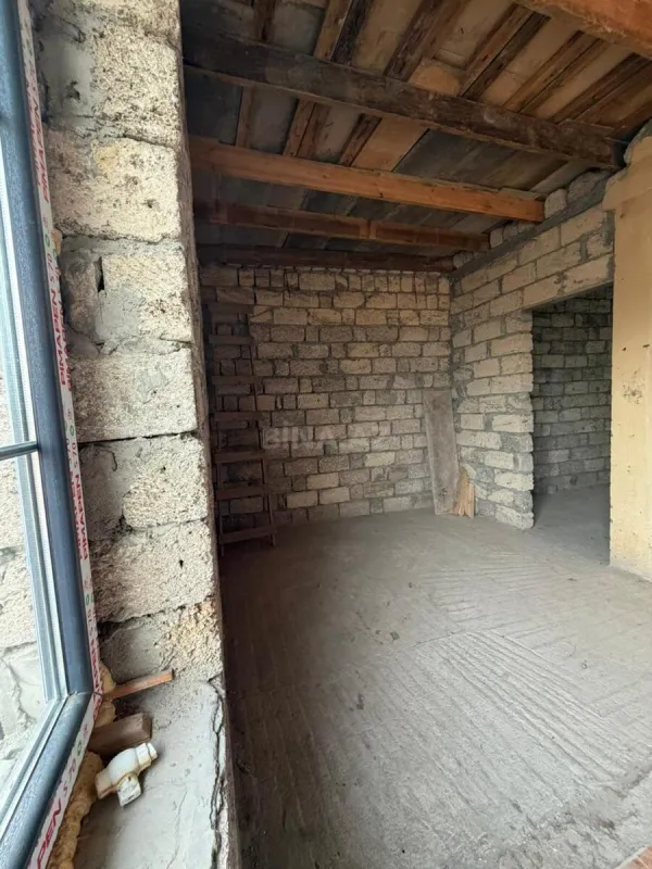 Satılır 7 otaqlı həyət evi 220 m²