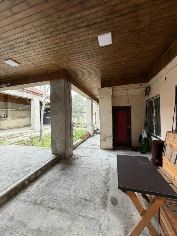 Satılır 7 otaqlı həyət evi 220 m²