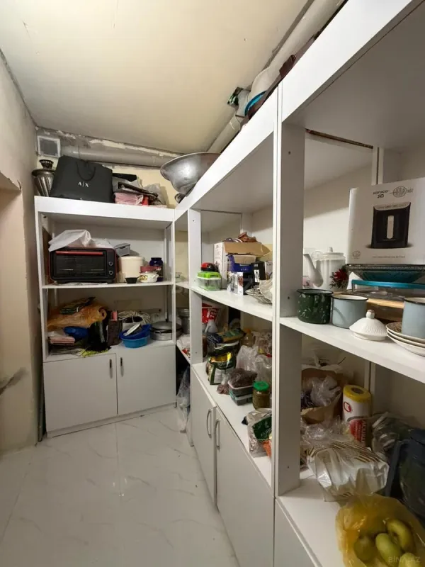 Satılır 7 otaqlı həyət evi 220 m²