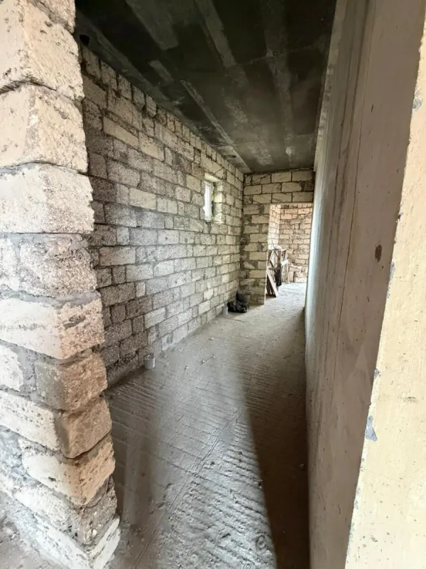 Satılır 7 otaqlı həyət evi 220 m²