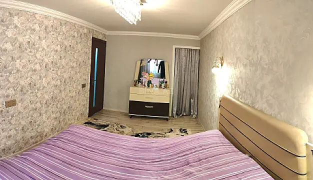 Satılır 4 otaqlı mənzil 96 m²
