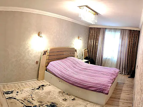Satılır 4 otaqlı mənzil 96 m²