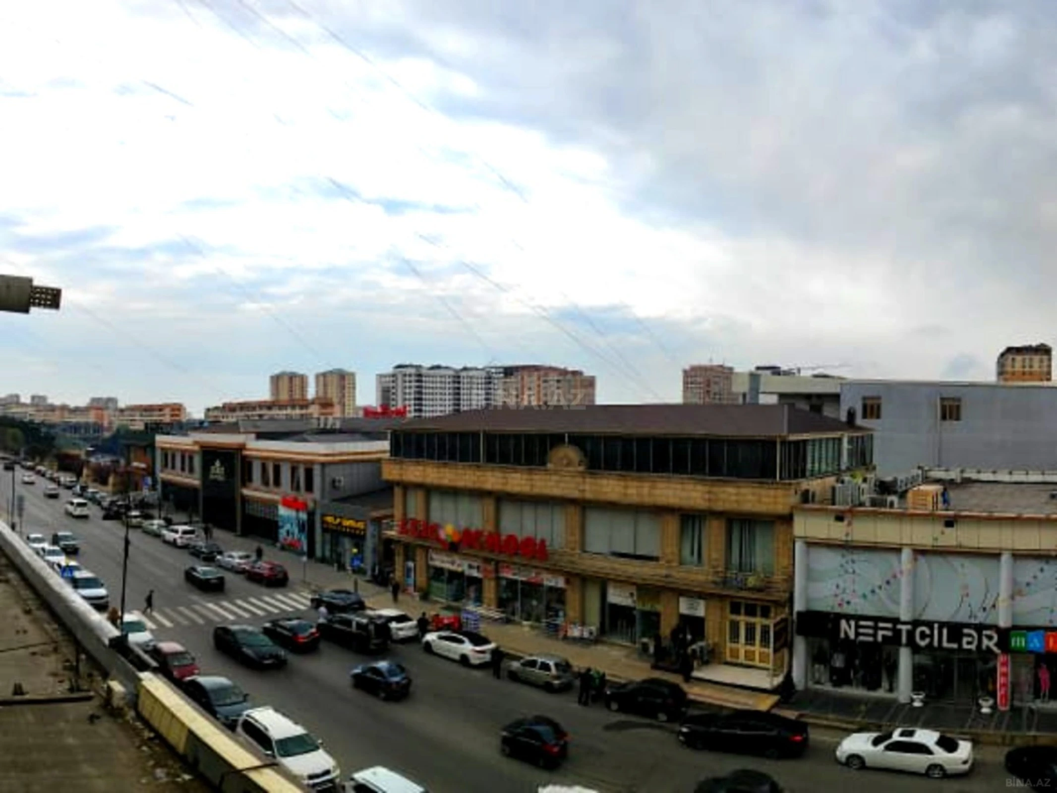 Satılır 4 otaqlı mənzil 96 m²