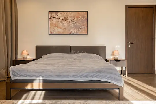 Kirayə verilir 3 otaqlı mənzil 185 m²