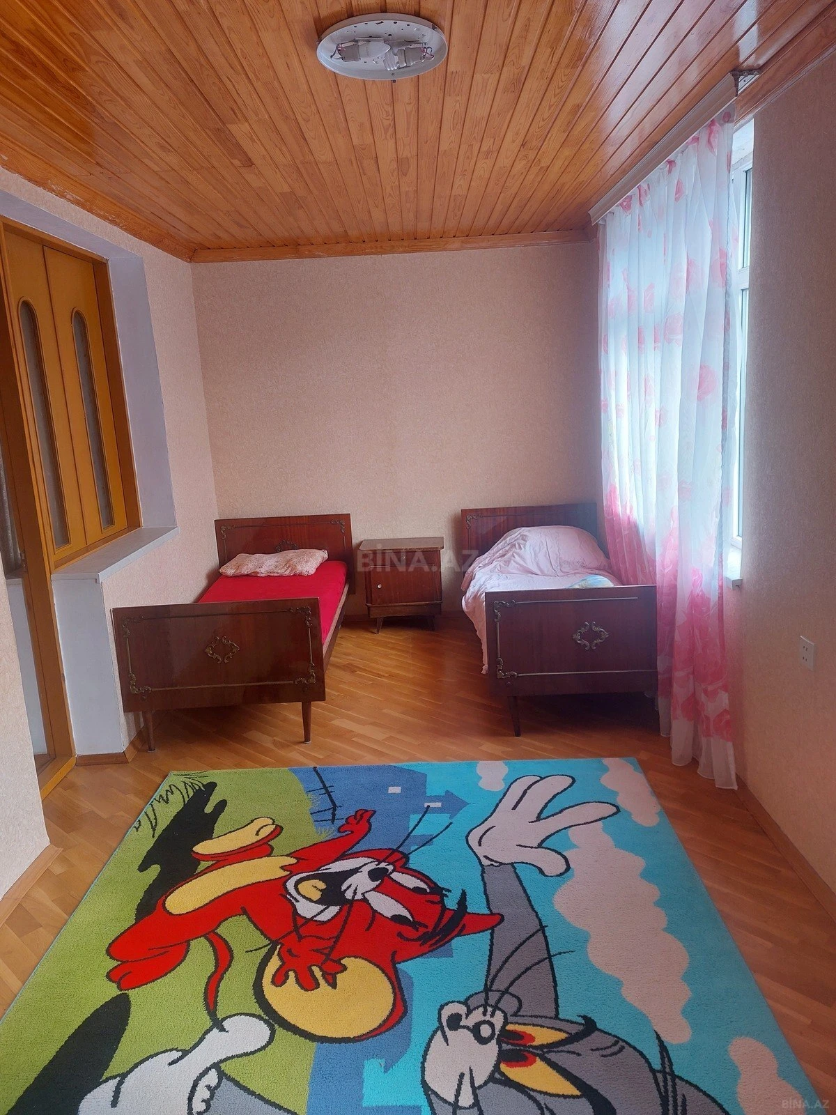 Satılır 4 otaqlı mənzil 110 m²