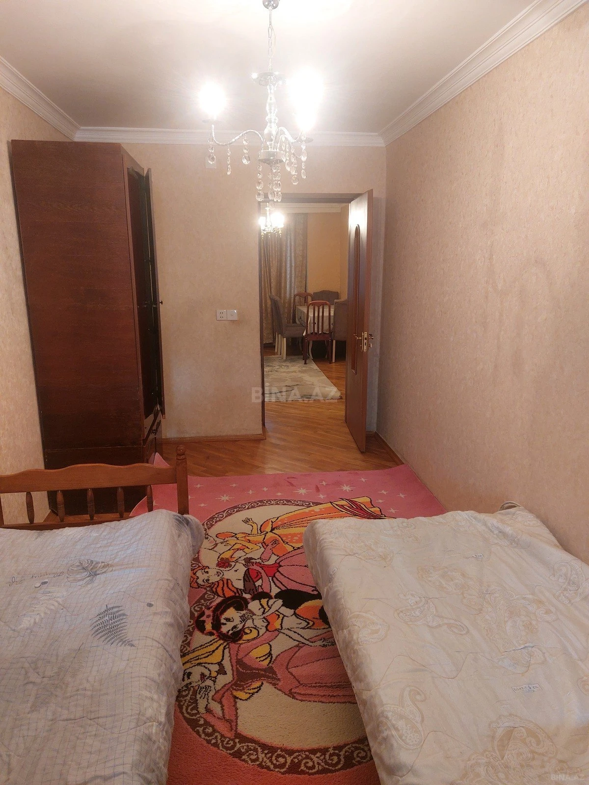 Satılır 4 otaqlı mənzil 110 m²