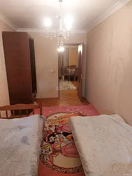Satılır 4 otaqlı mənzil 110 m²