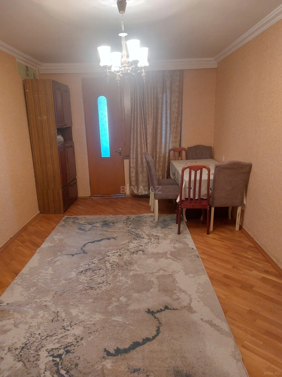 Satılır 4 otaqlı mənzil 110 m²
