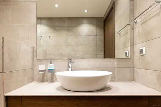 Kirayə verilir 3 otaqlı mənzil 125 m²