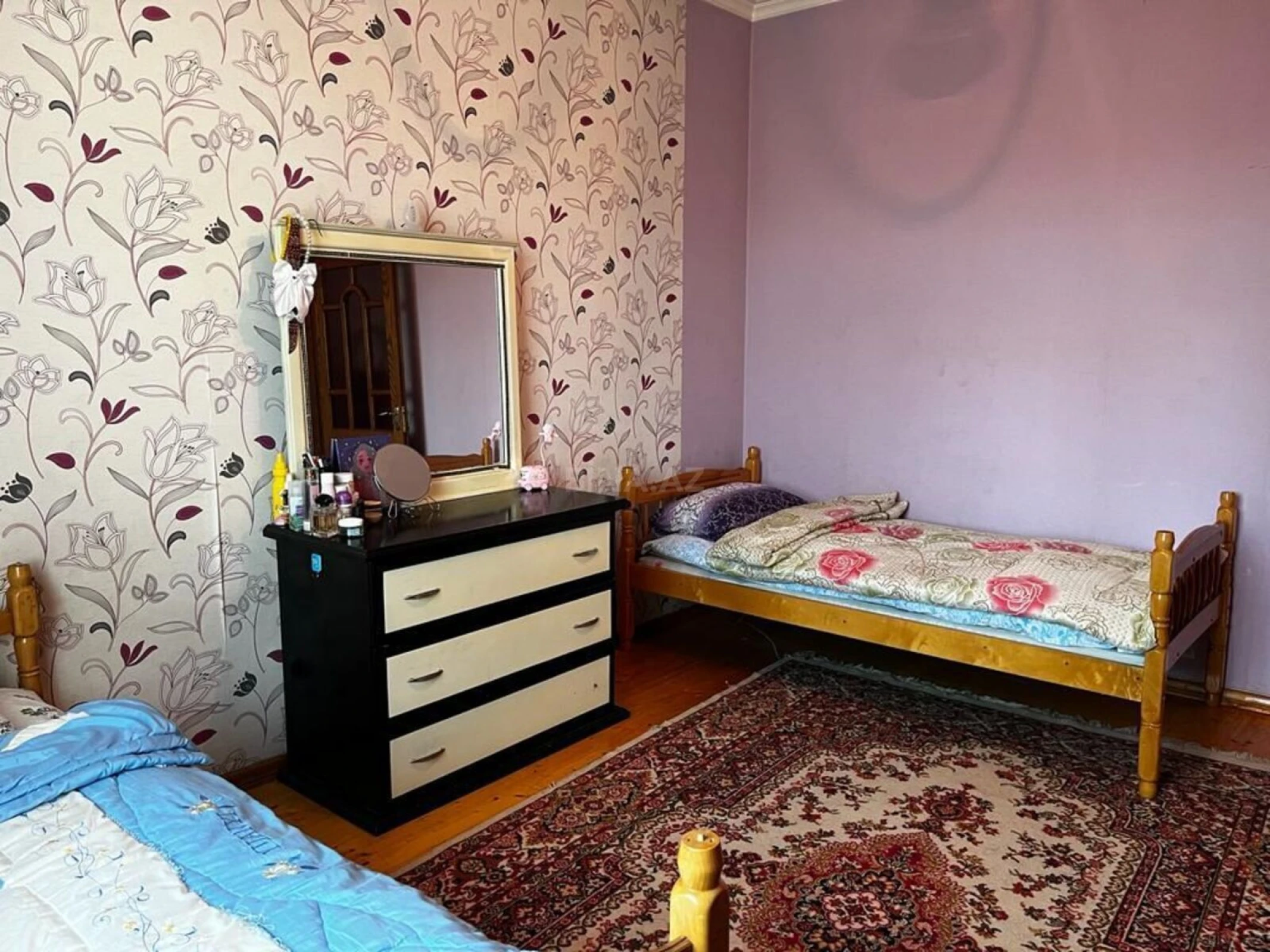 Satılır 9 otaqlı həyət evi 330 m²